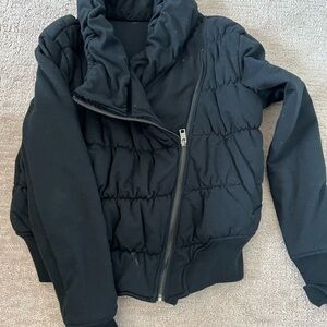 Black puff lulu lemon.